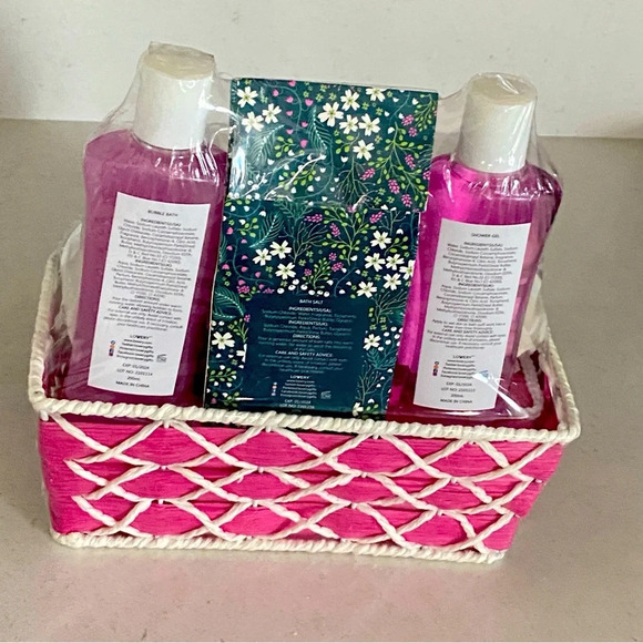 9 Pc Home Spa Kit  Rosemary and Mint Gift Set - Picture 9 of 14